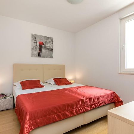 Apartment Marcela With Private Parking Split Bagian luar foto