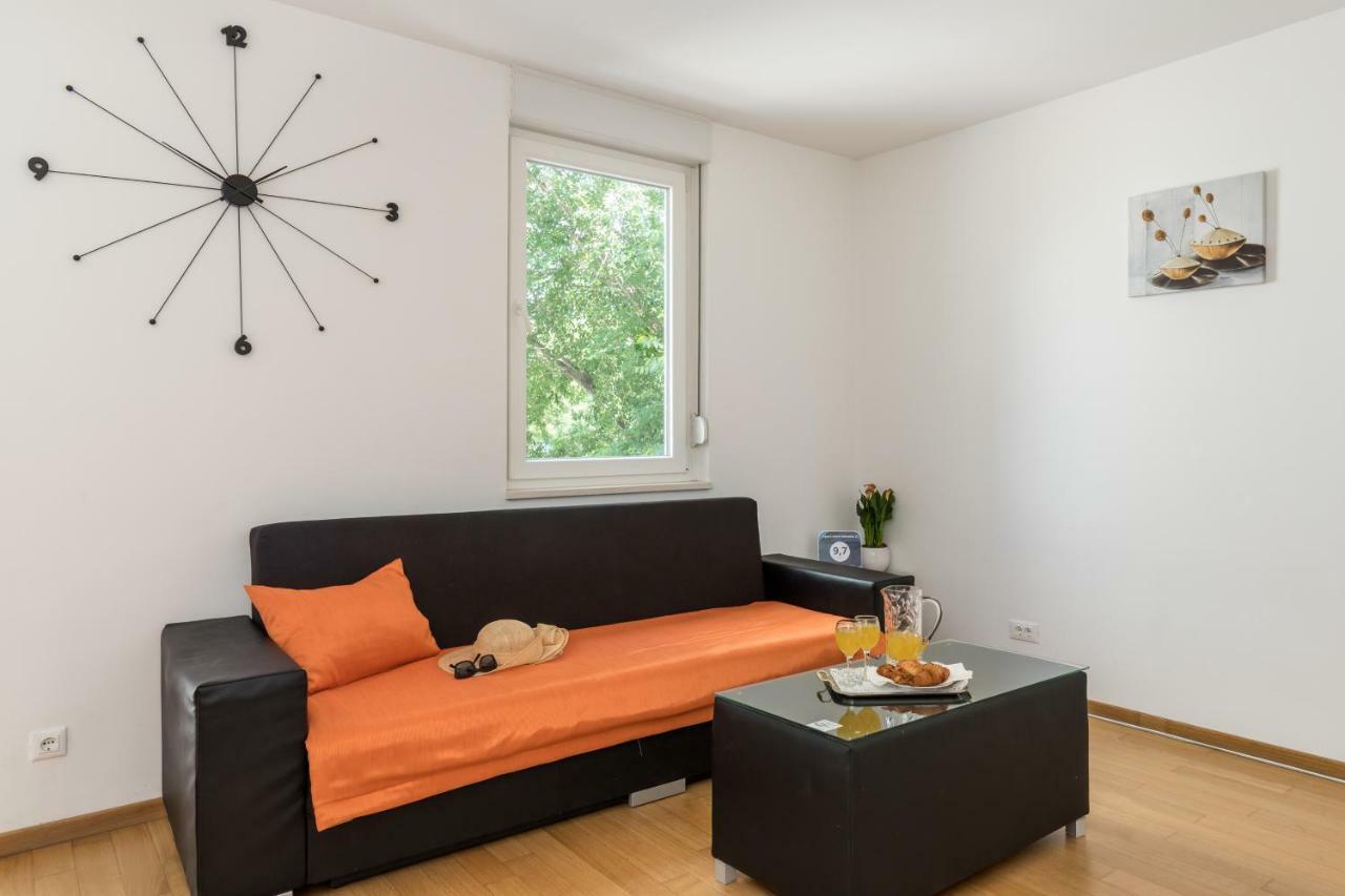 Apartment Marcela With Private Parking Split Bagian luar foto